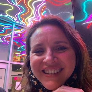 Meet your Posher, Lisa